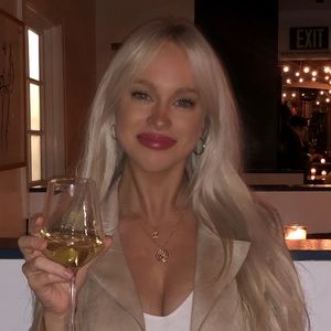 Meet your Posher, Helena